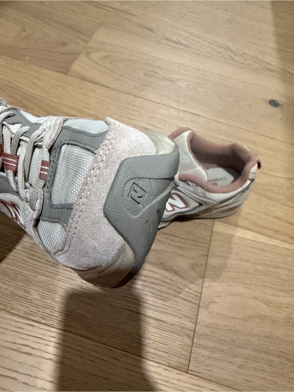 New Balance 530 Cream & Dusty Pink Sneakers, EXCELLENT CONDITION US 6, EU 37 - Picture 6 of 8